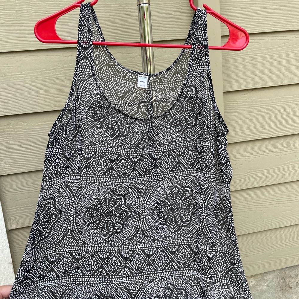 Old Navy Black and White Floral Tank Top